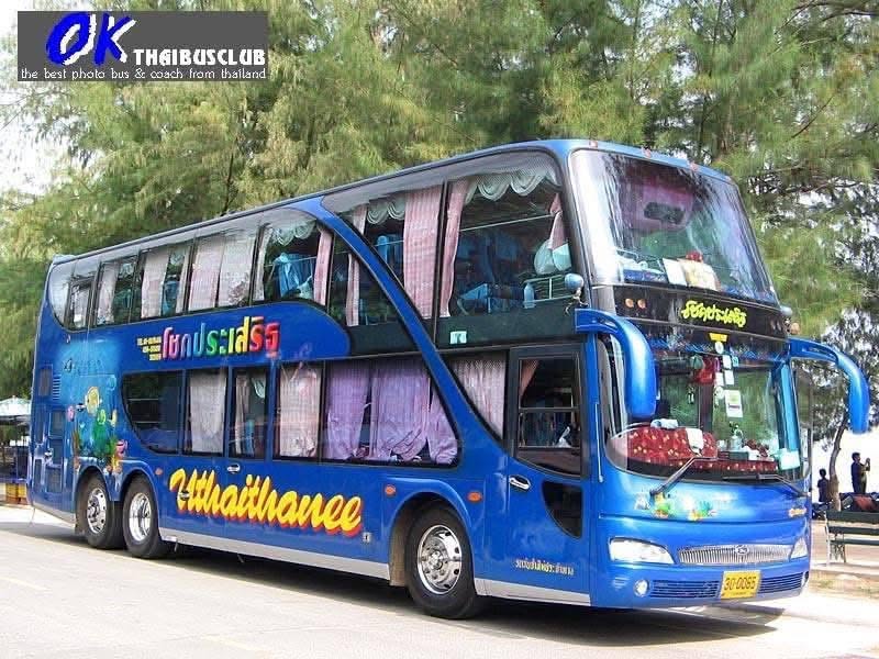 รถบัสในยุคเริ่มต้นของโชคประเสริฐบริการ