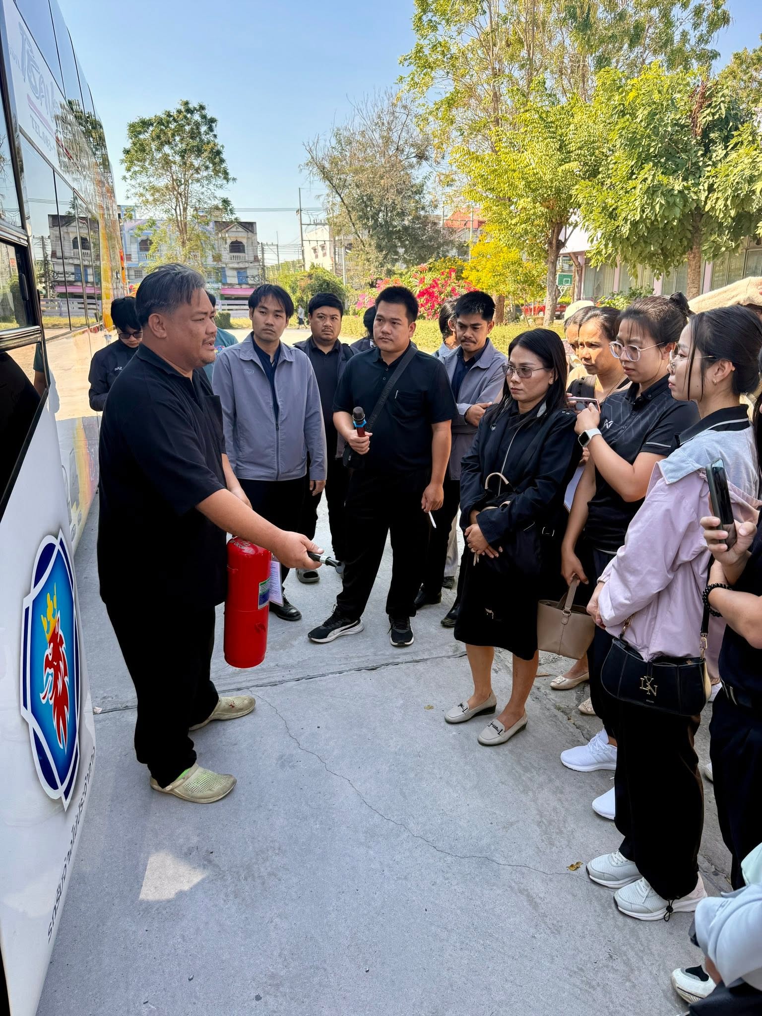 การสาธิตอุปกรณ์ความปลอดภัยก่อนออกเดินทาง